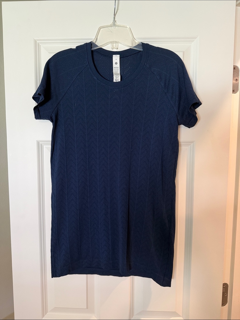 lululemon athletica Navy Short Sleeve Pointelle Knit Tee - 10